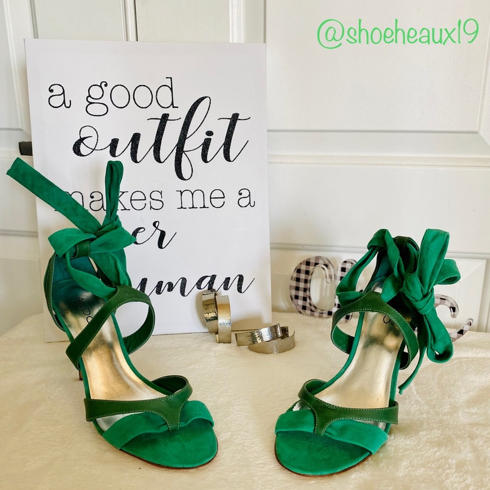 Aldo “Vintage” Green Suede Sandal Stiletto - Womens - Brand new never worn